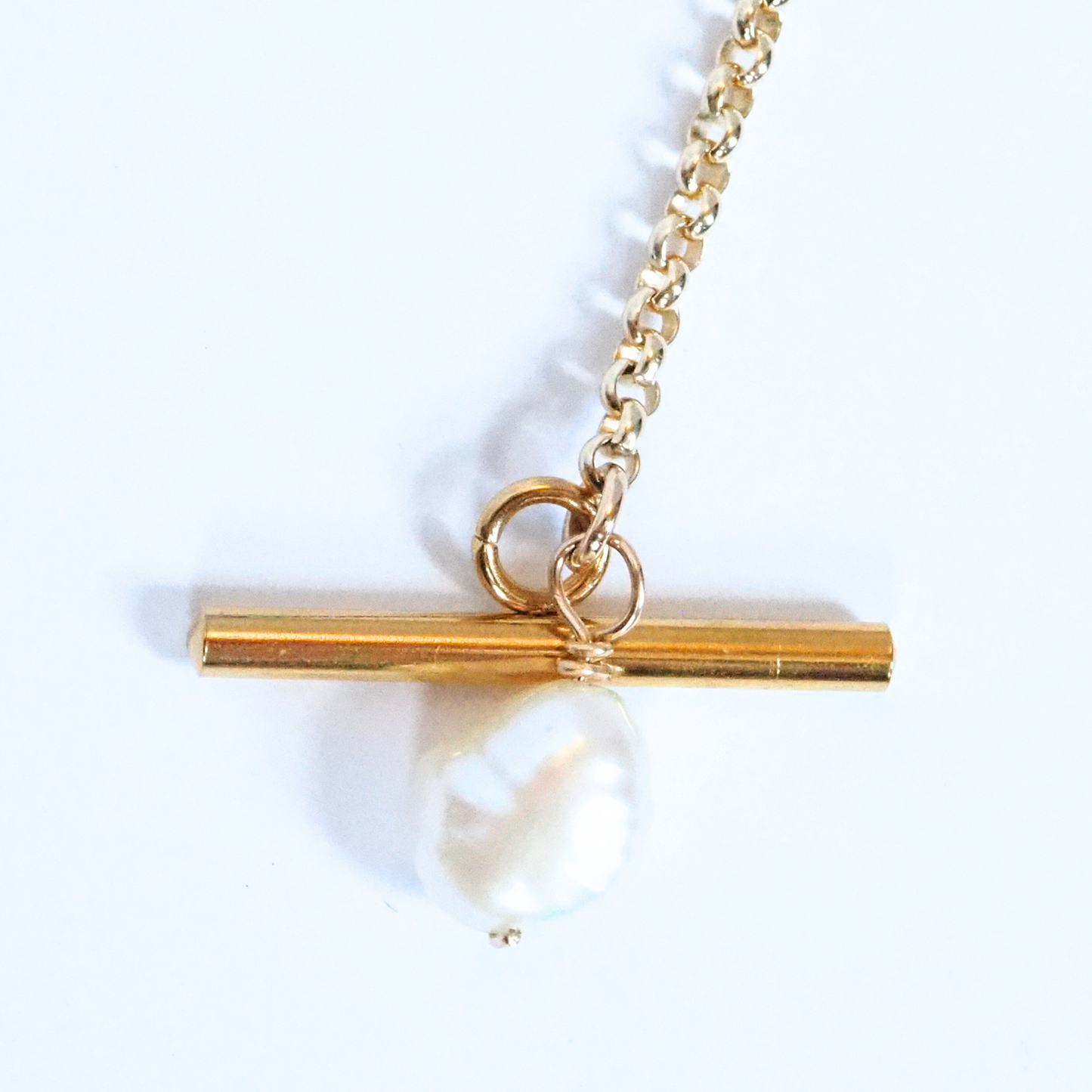 Genovia Lariat